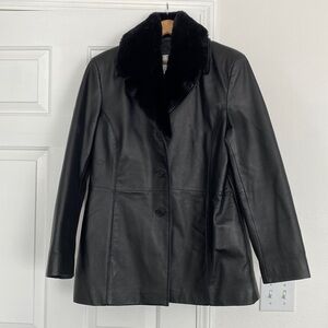 Worthington Y2K styled leather jacket with faux fur removable collar. *